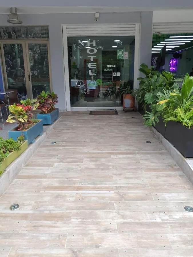 Hotel Laureles Park Medellín 3*,  Colombia
